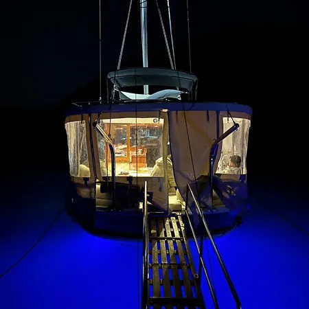 Martini Botel *